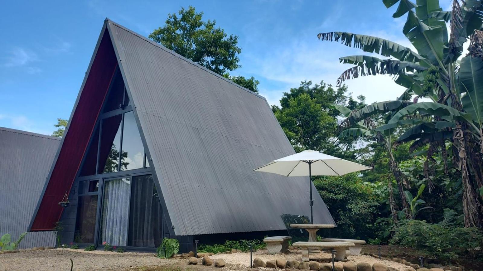 Yarumo Lodge, Rio Celeste Black Chalets Bijagua Exterior photo